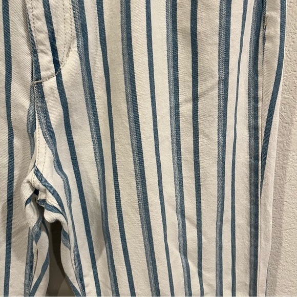 Joe’s Jeans the Blake high rise wide leg crop jeans in white and blue stripe 32 - Picture 9 of 11